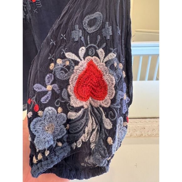 Johnny Was Bisma Navy Blue Floral Heart Embroidered Boho Blouse Size Small - Picture 3 of 6
